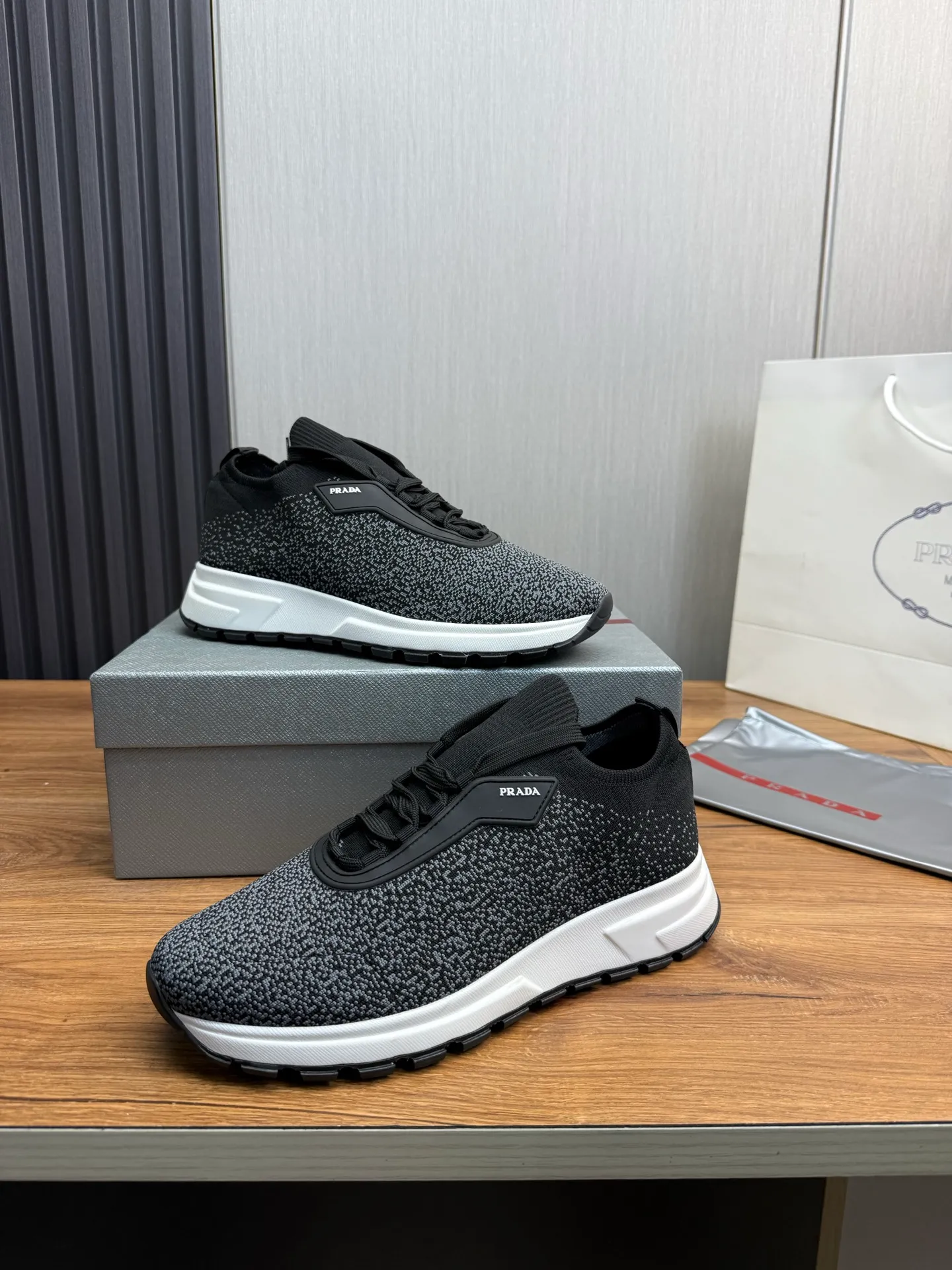 Men's shoes 💰500💰 [PRADA] Men's shoes are popular in the counter, official website is synchronized, 1 high-quality shipment ✔️Original fly-woven cowhide + cowhide lining, original original bottom, 38-45 (45 customized, non-refundable)